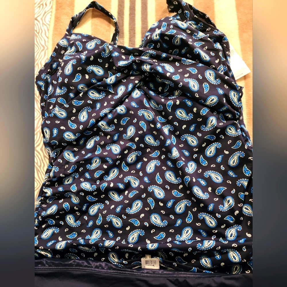 Lands Ends tankini 2 piece bathing suit size 16 navy and paisley